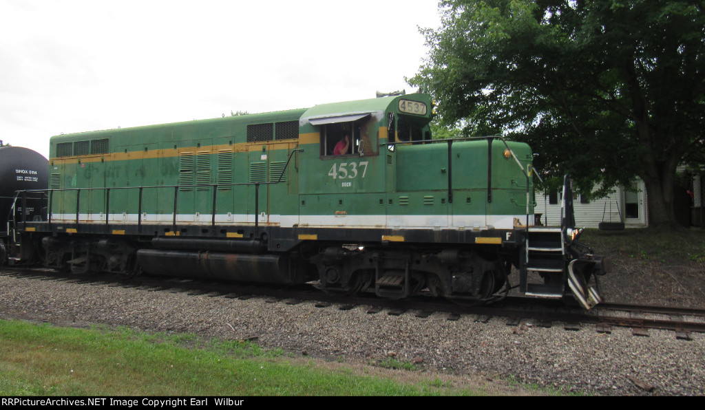 Ohio South Central Railroad (OSCR) 4537